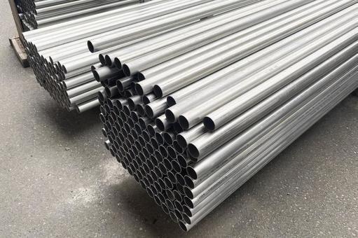 【鶴見区末広町/軽作業】鋼材荷役・運搬・出荷作業★高時給1600円★日勤夜勤交代制★鶴見小野駅