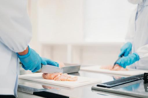 【川崎東扇島】時給1300円/交通費440円/食品工場でのお肉の加工業務